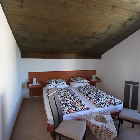 Zuppy Apartment *